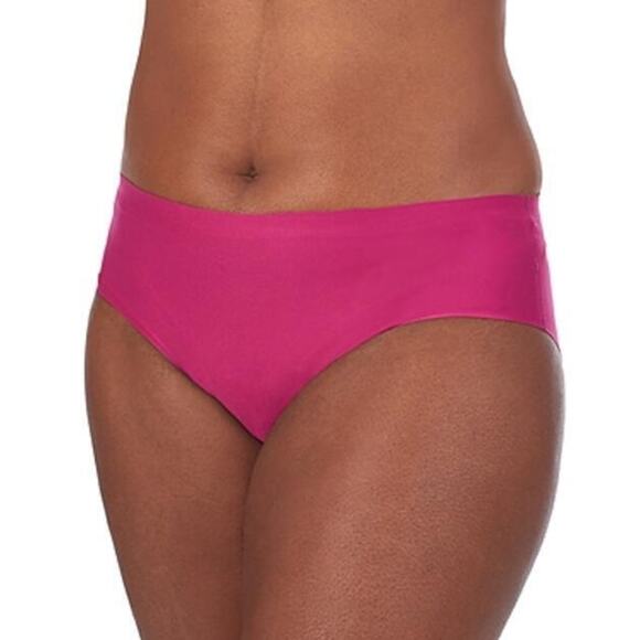 Le Mystere Smooth Shape Leak Resistant Hipster Mulberry Size S 0026 - Picture 1 of 1